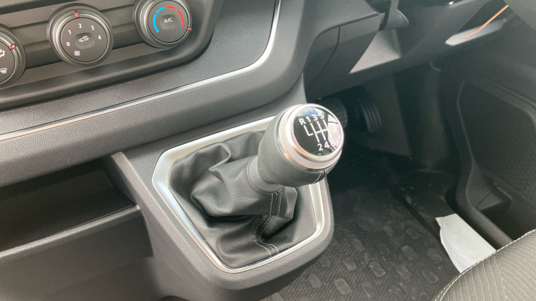 Renault Trafic Swb Diesel SL30 Blue dCi 150 Extra [Safety] Van